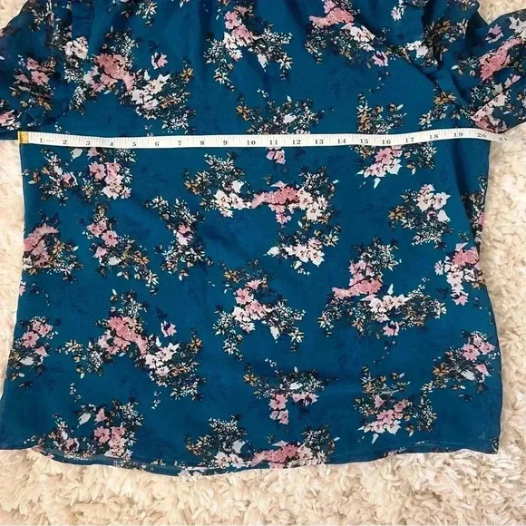 W A Y F Women Floral Blouse - size L - Picture 6 of 8